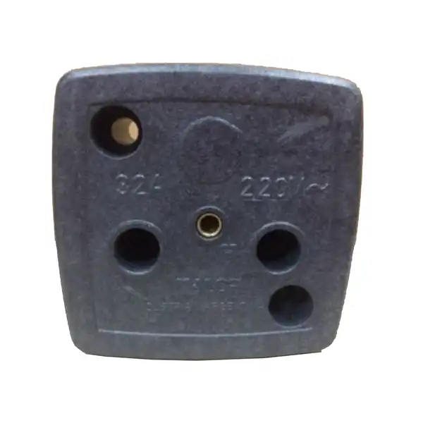TOMA EXTERIOR BASE 32A 2P+N KALOP