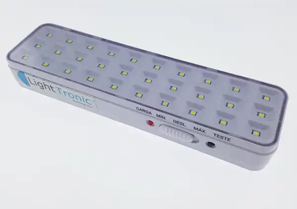 LUZ DE EMERGENCIA 60 W 2 NIVEL IL. 8HS AUT. BAT LITIO 3.7V 1.8AH